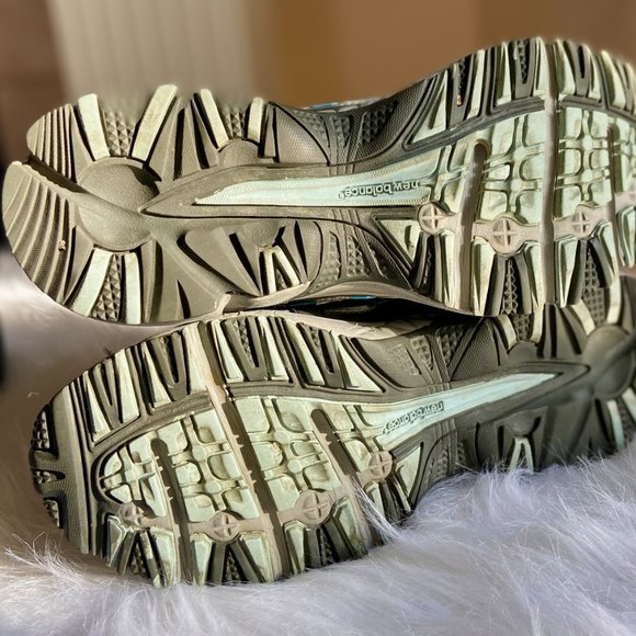 New Balance Trail Running Shoes Size 7 - Picture 8 of 8